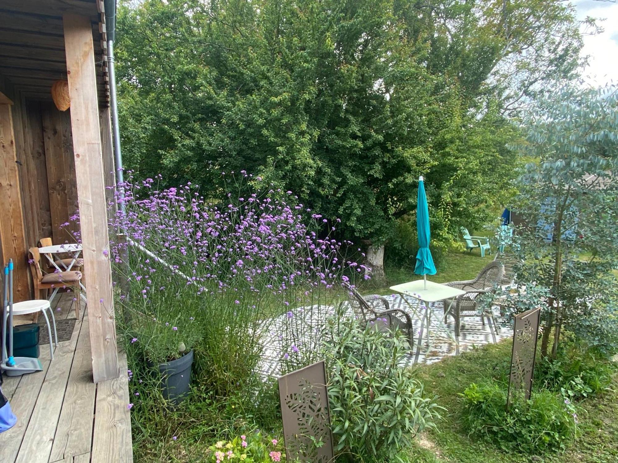 Gite Wildflower Lane Valojoulx Exterior foto