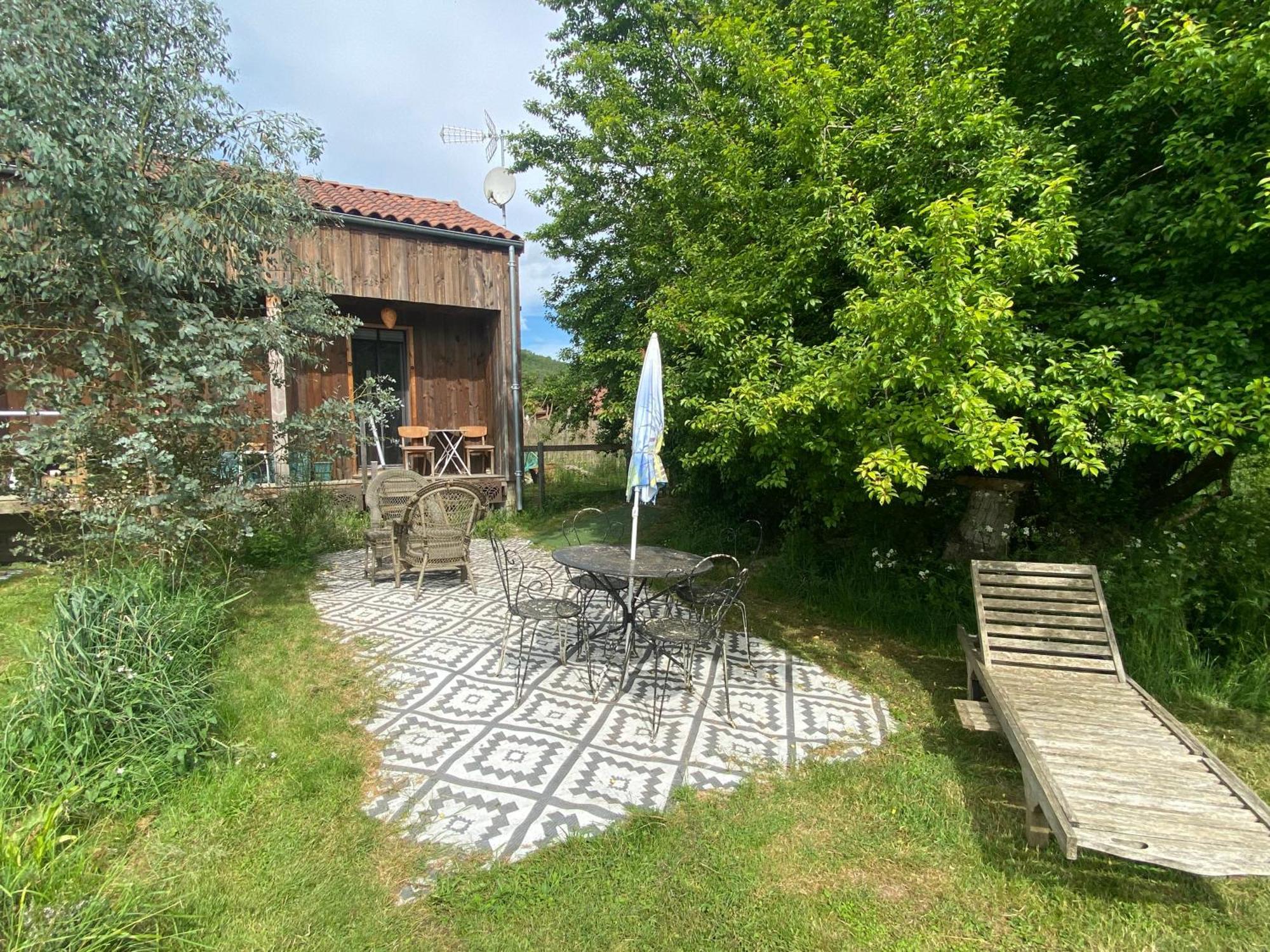 Gite Wildflower Lane Valojoulx Exterior foto